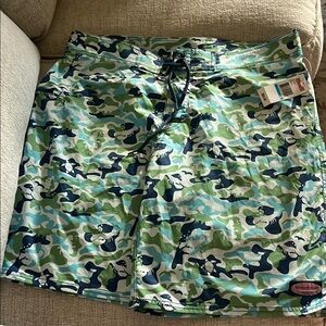 Vineyard Vines Camouflage Board Shorts in Green and Navy